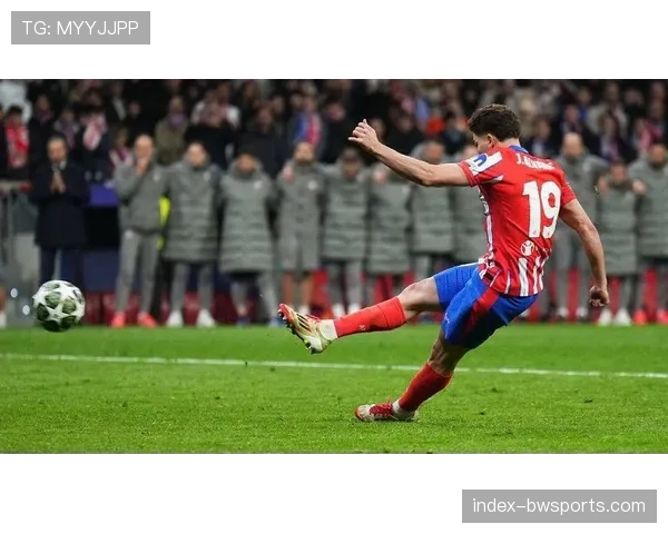 欧冠VAR使用趋成熟 关键判罚影响比赛结果